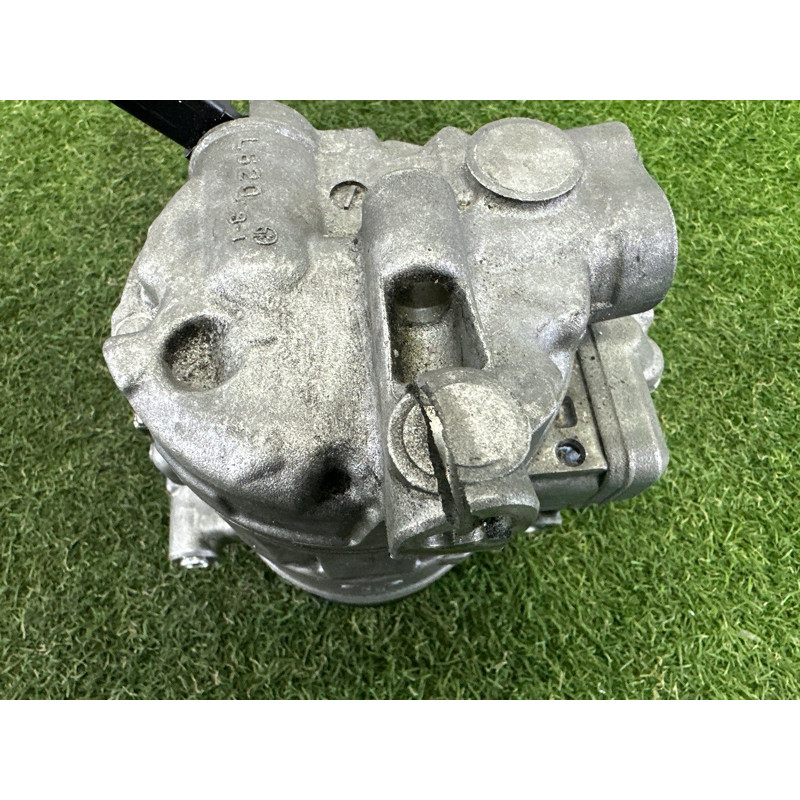 Компрессор кондиционера (отопление и кондиционирование) AUDI A4 B8 2012 2.0 CAEB 8K0260805L