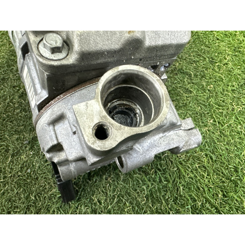 Компрессор кондиционера (отопление и кондиционирование) AUDI A4 B8 2012 2.0 CAEB 8K0260805L