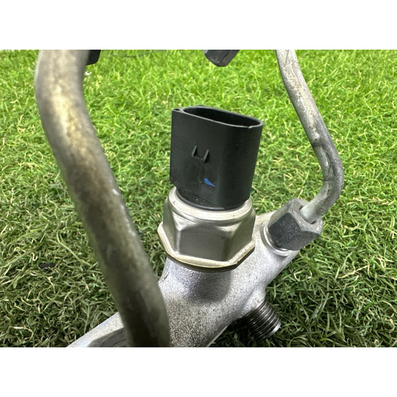 Топливная рампа (топливная система) AUDI Q7 4L 2011 3.0 CATA 059130089AM