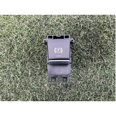 Кнопка стояночного тормоза