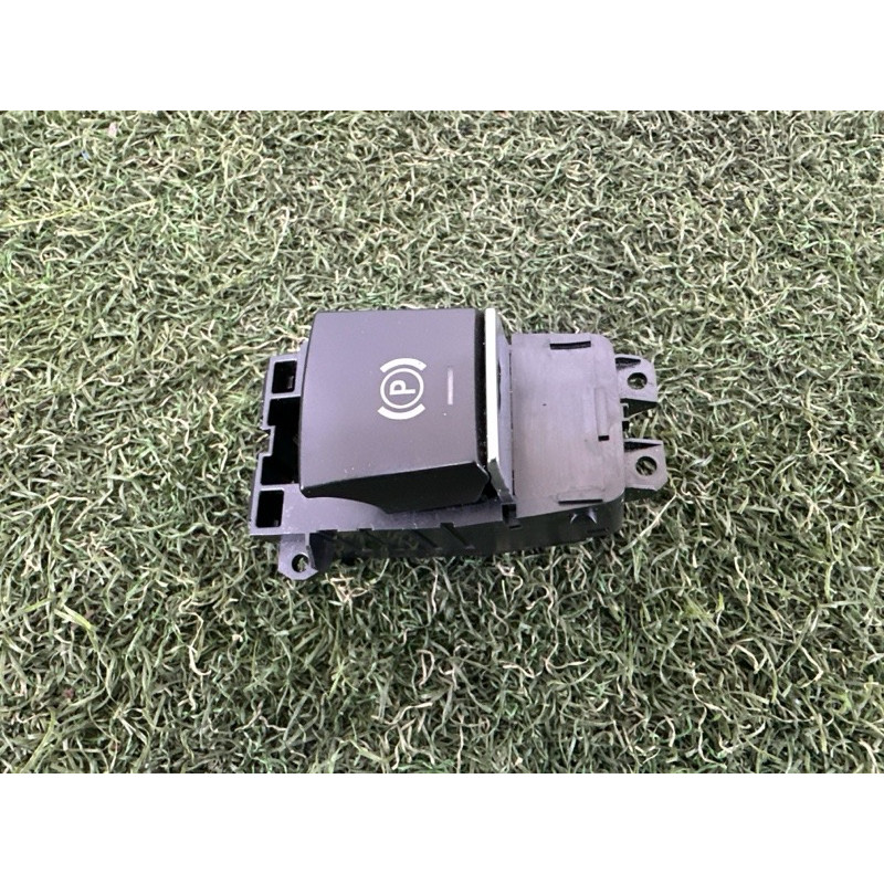 Кнопка стояночного тормоза (электрика / кнопки) BMW 5-series F10 2011 2.0 N47N 61319877890