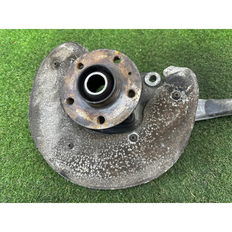 Поворотный кулак (подвеска) AUDI Q5 8R 2010 3.2 CALB 8K0407254AB