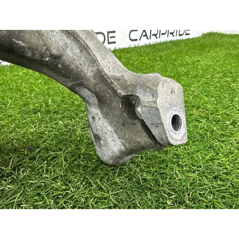 Поворотный кулак (подвеска) AUDI Q5 8R 2010 3.2 CALB 8K0407254AB