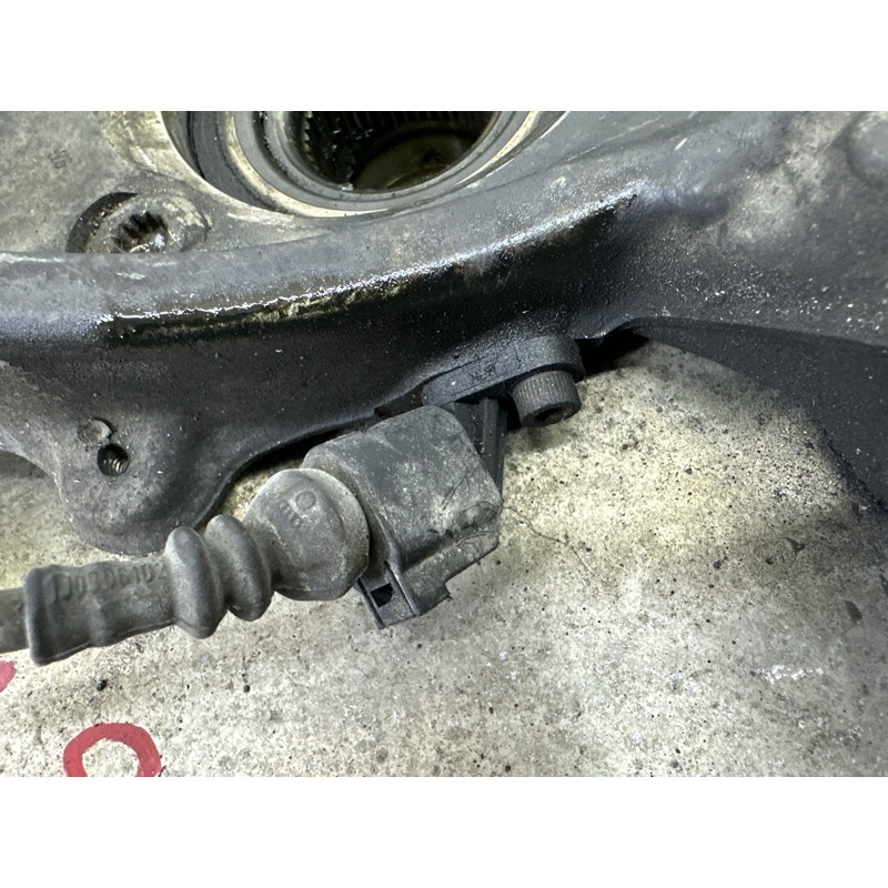 Поворотный кулак (подвеска) AUDI Q5 8R 2010 3.2 CALB 8K0407254AB