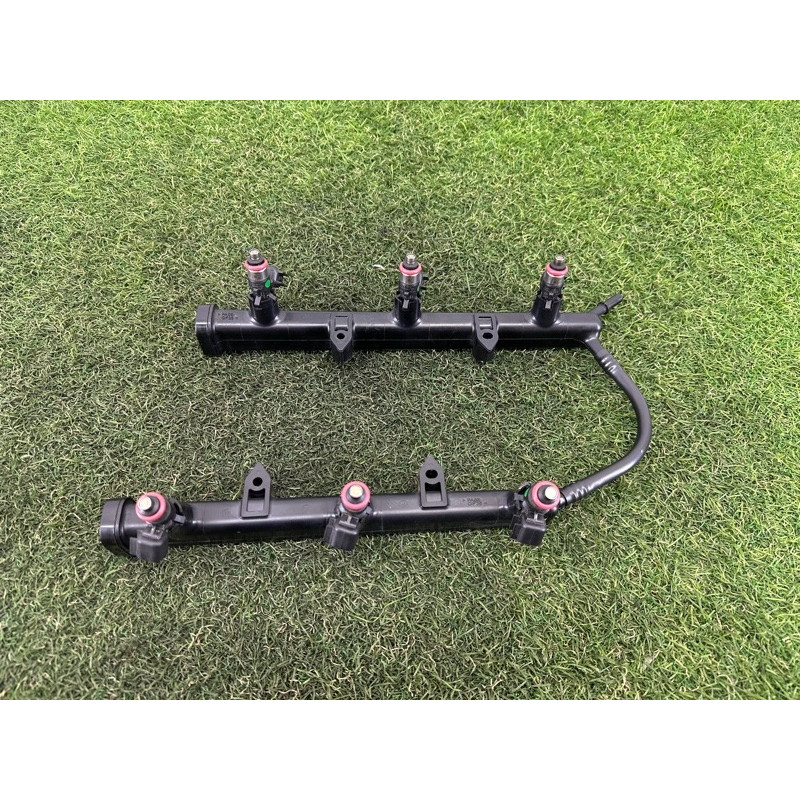 Топливная рампа (топливная система) Jeep Grand Cherokee WK2 2020 3.6 53034198AC