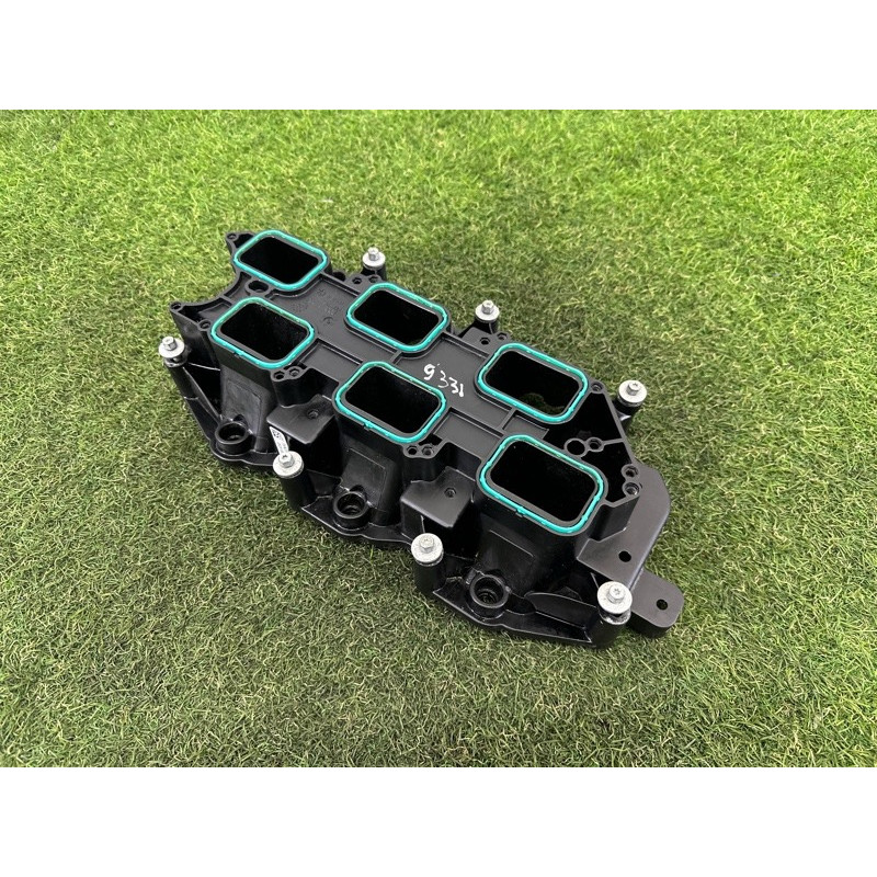 Впускний колектор (подача палива) Jeep Grand Cherokee WK2 2020 3.6 5281803AA