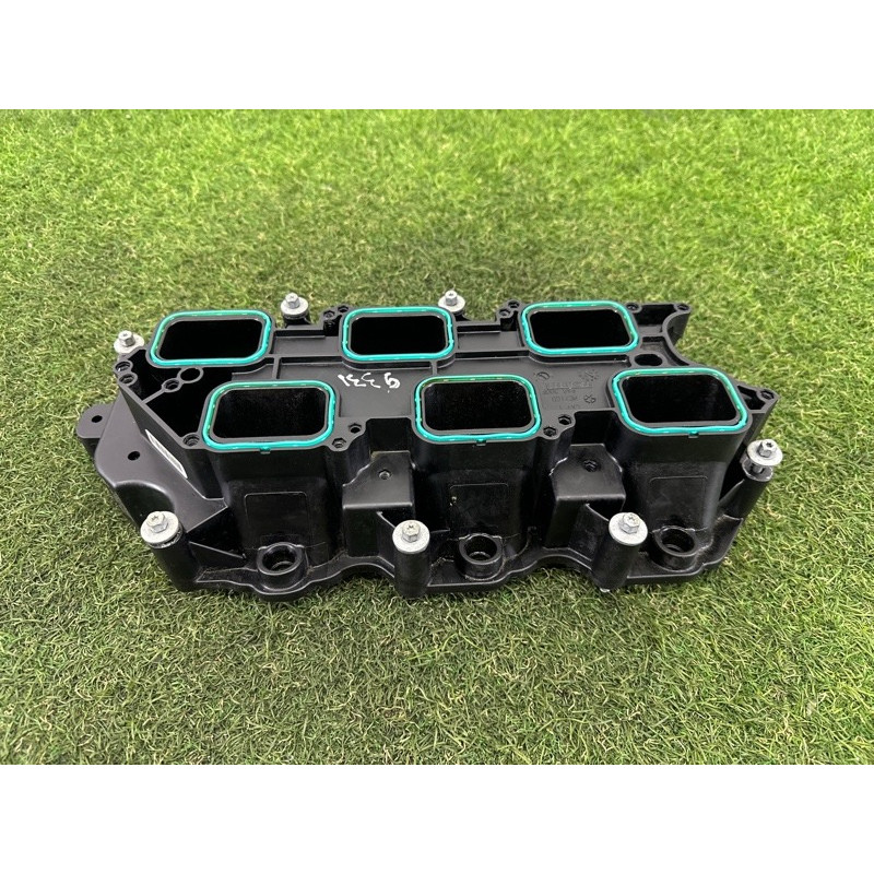 Впускний колектор (подача палива) Jeep Grand Cherokee WK2 2020 3.6 5281803AA