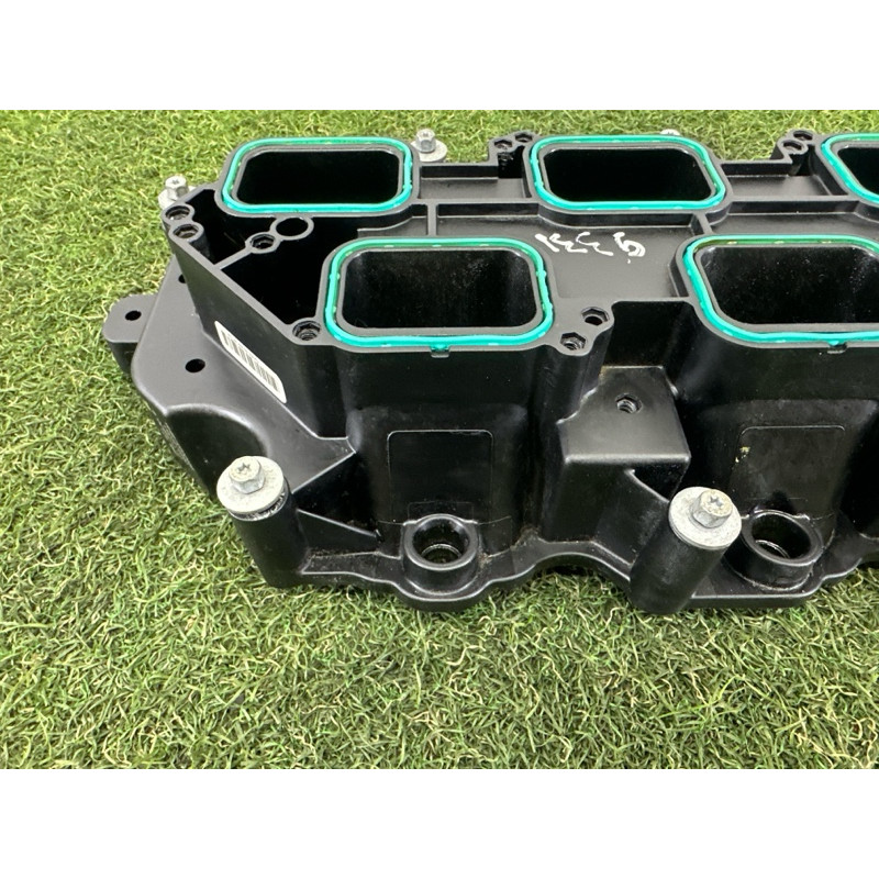 Впускний колектор (подача палива) Jeep Grand Cherokee WK2 2020 3.6 5281803AA