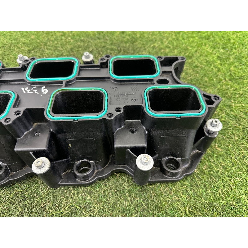 Впускний колектор (подача палива) Jeep Grand Cherokee WK2 2020 3.6 5281803AA