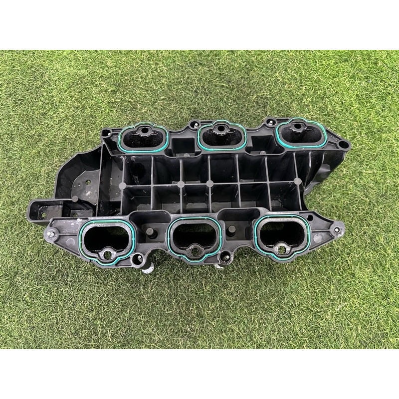 Впускний колектор (подача палива) Jeep Grand Cherokee WK2 2020 3.6 5281803AA