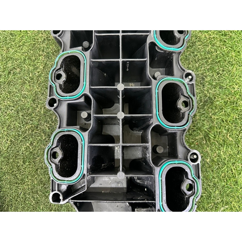 Впускний колектор (подача палива) Jeep Grand Cherokee WK2 2020 3.6 5281803AA