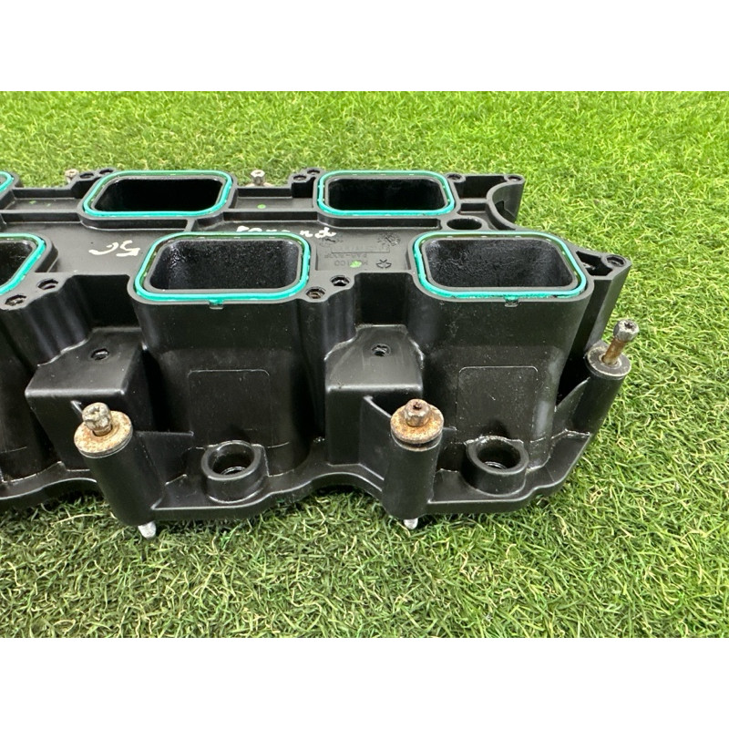 Коллектор впускной (впускная система) Jeep Grand Cherokee WK2 2017 5281803AA