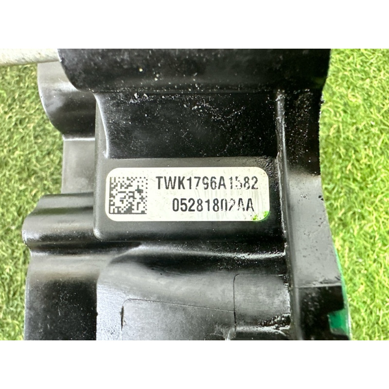 Коллектор впускной (впускная система) Jeep Grand Cherokee WK2 2017 5281803AA