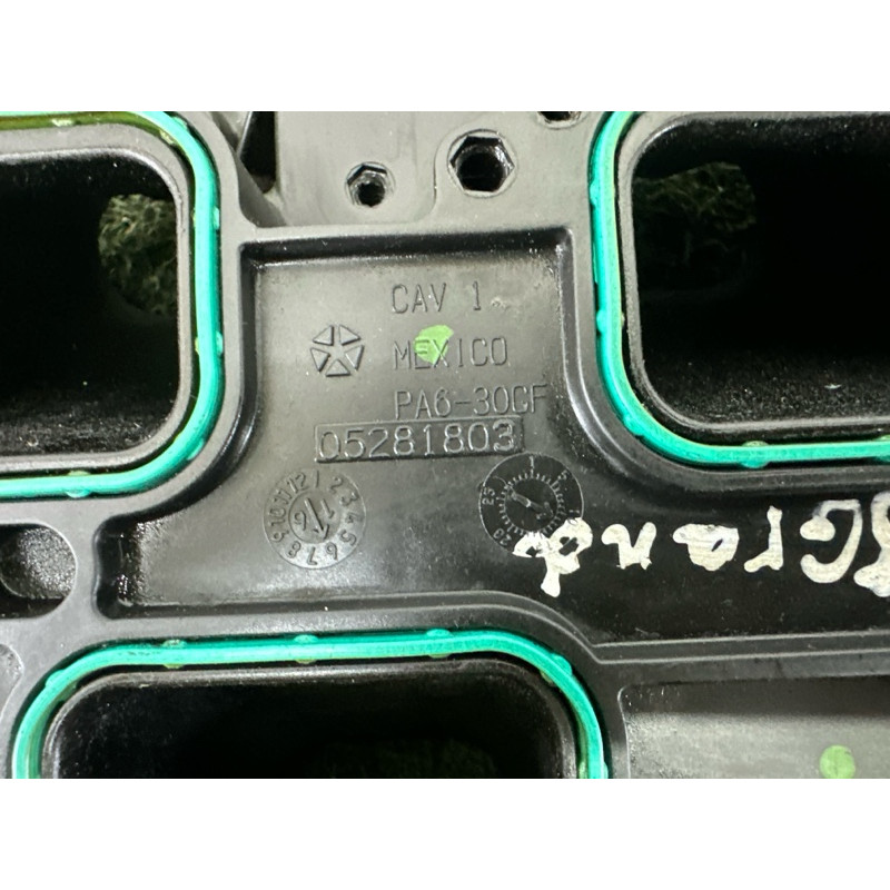 Коллектор впускной (впускная система) Jeep Grand Cherokee WK2 2017 5281803AA