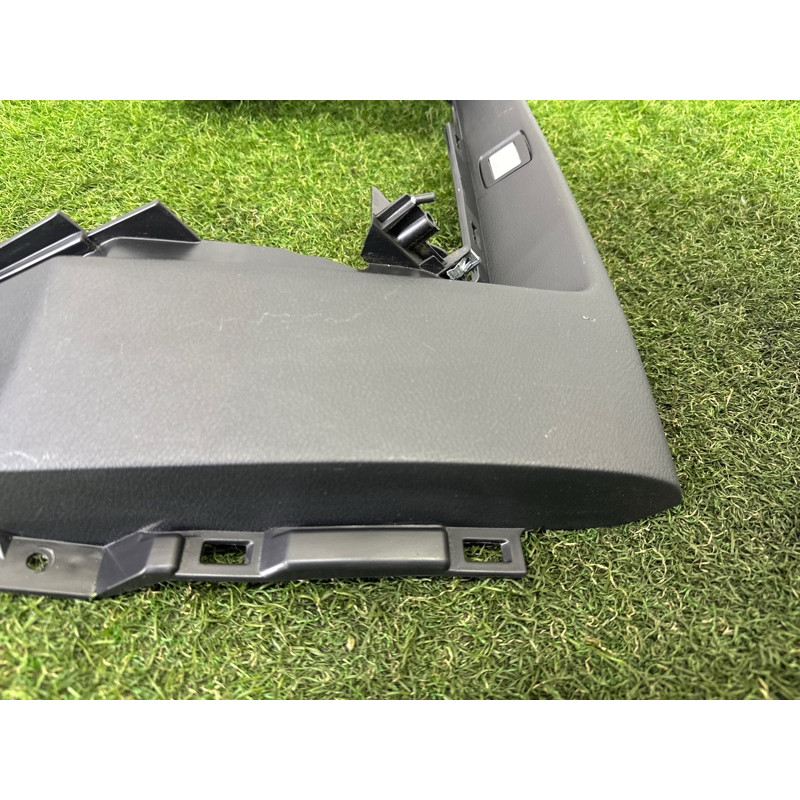 Накладка торпеды (салон) Nissan Rogue T33 2021 2.5 PR25DD 681046RR0A