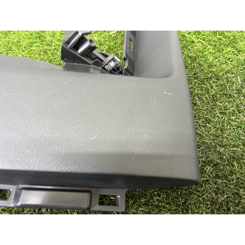 Накладка торпеды (салон) Nissan Rogue T33 2021 2.5 PR25DD 681046RR0A