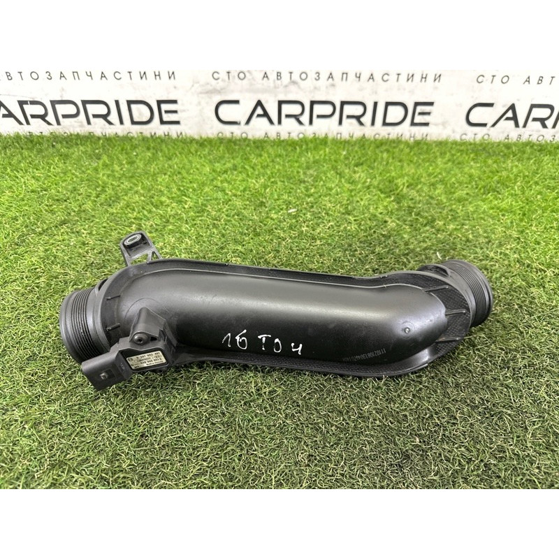 Патрубок интеркулера (двигатель и элементы) Volkswagen Touareg NF 2012 3.0 TDI 7P0145770