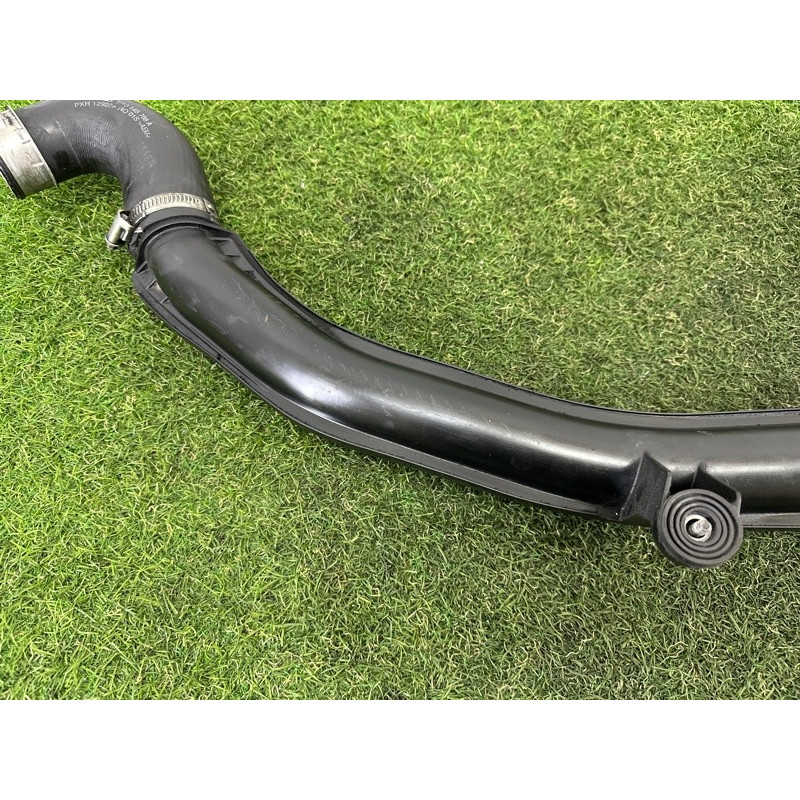 Патрубок интеркулера (двигатель и элементы) Volkswagen Touareg NF 2012 3.0 TDI 7P0145792