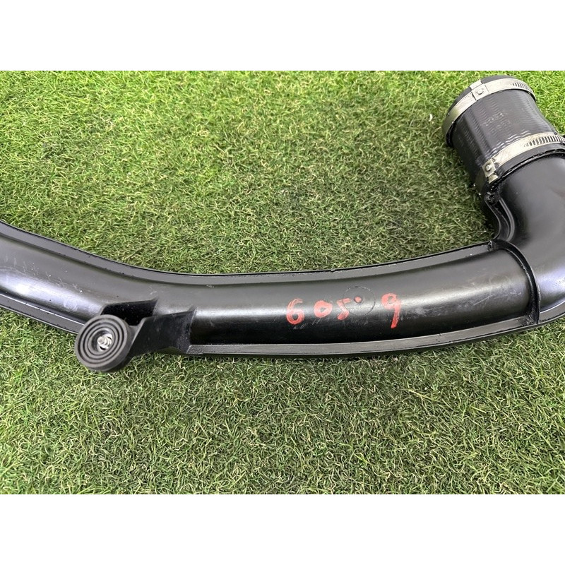 Патрубок интеркулера (двигатель и элементы) Volkswagen Touareg NF 2012 3.0 TDI 7P0145792