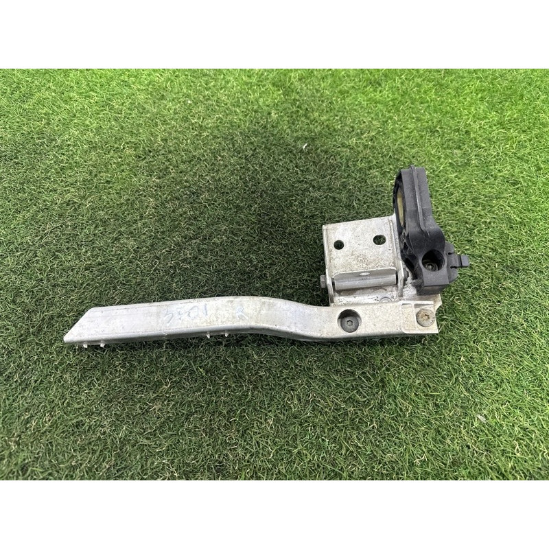 Крепление радиатора (кузов и элементы) BMW 7-series F01 2011 3.0 N54 17117583120