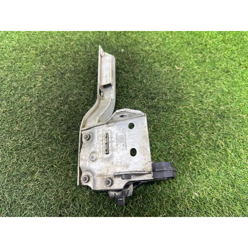 Крепление радиатора (кузов и элементы) BMW 7-series F01 2011 3.0 N54 17117583119