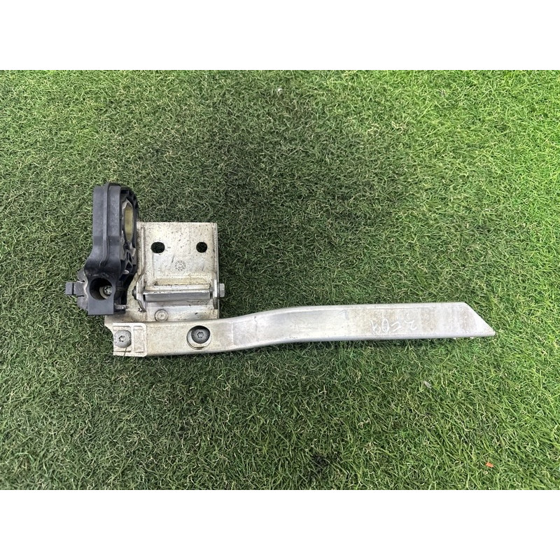 Крепление радиатора (кузов и элементы) BMW 7-series F01 2011 3.0 N54 17117583119