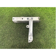 Кронштейн усилителя бампера