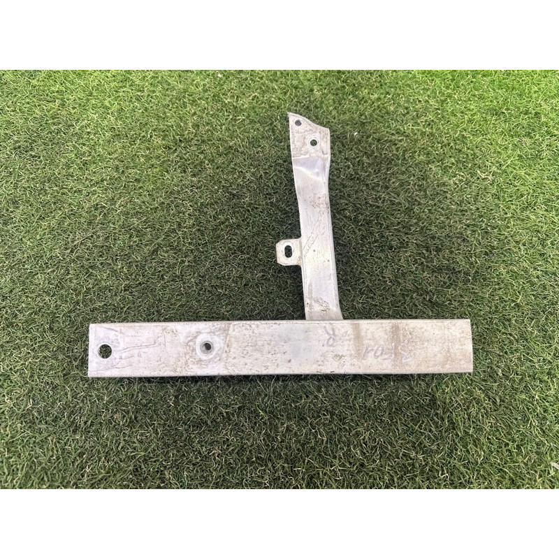 Кронштейн усилителя бампера (стекла и зеркала) BMW 7-series F01 2011 3.0 N54 51117273400