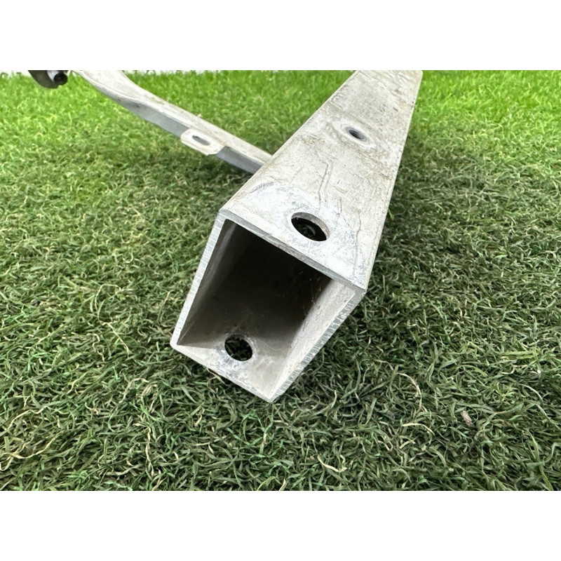 Кронштейн усилителя бампера (стекла и зеркала) BMW 7-series F01 2011 3.0 N54 51117273400