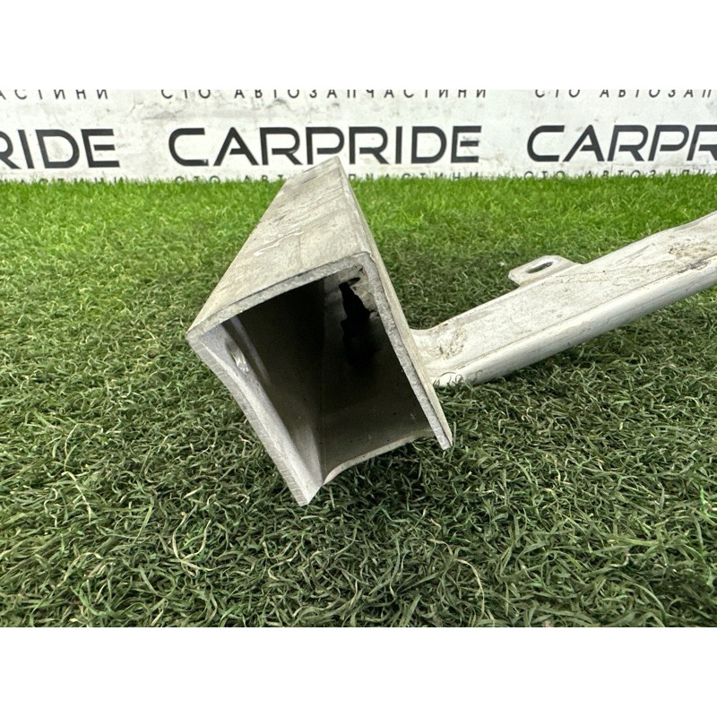 Кронштейн усилителя бампера (стекла и зеркала) BMW 7-series F01 2011 3.0 N54 51117273400