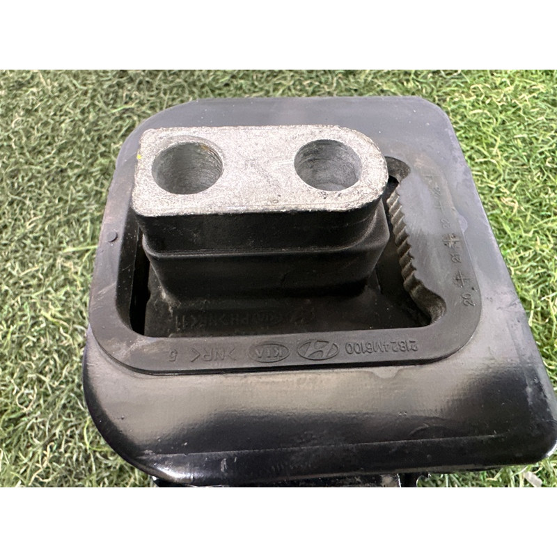 Подушка двигуна (двигатель и элементы) KIA Soul 3 2022 2.0 21830M6350