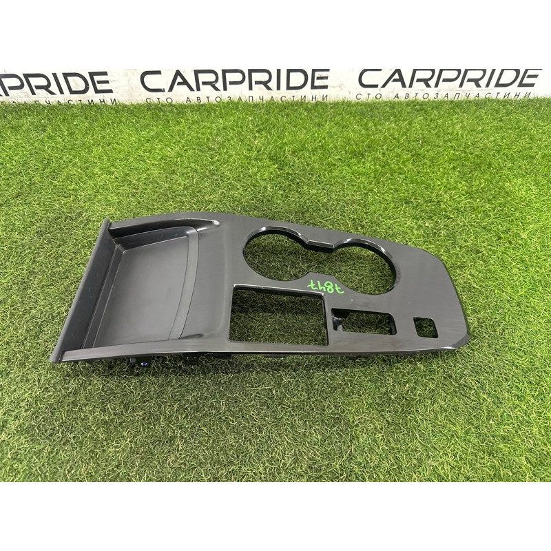 Накладка центральной консоли (салон) Nissan Rogue T33 2021 2.5 PR25DD 969416RR0A