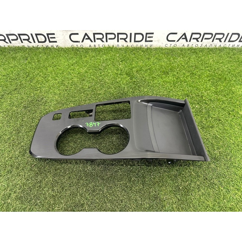 Накладка центральной консоли (салон) Nissan Rogue T33 2021 2.5 PR25DD 969416RR0A