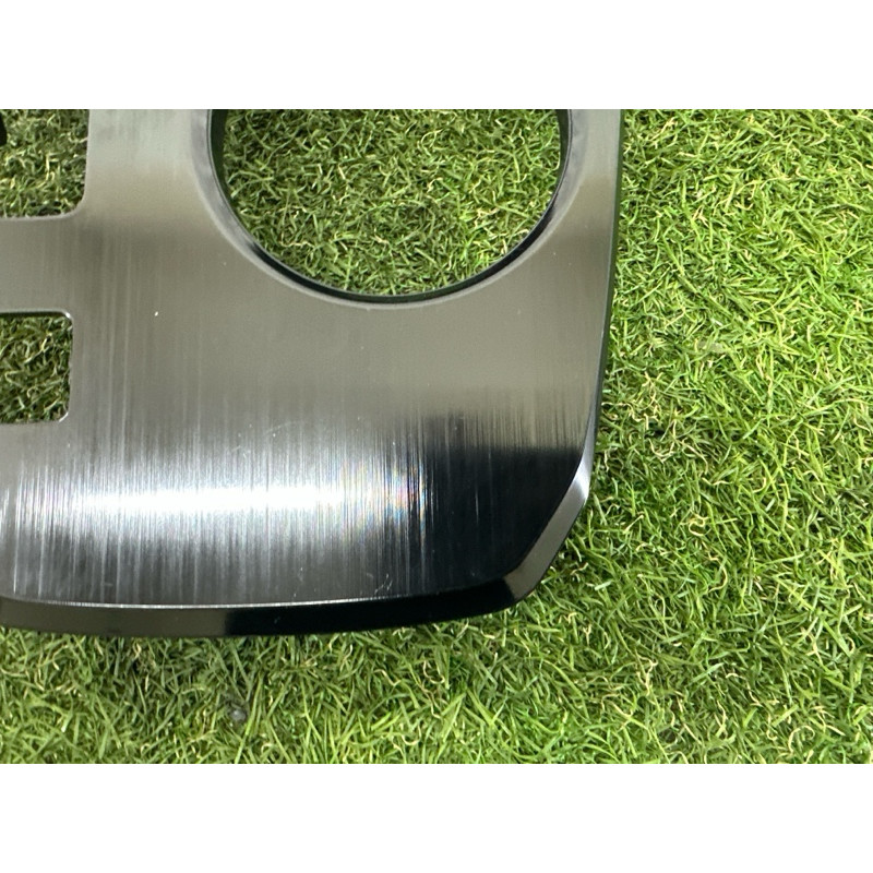 Накладка центральной консоли (салон) Nissan Rogue T33 2021 2.5 PR25DD 969416RR0A