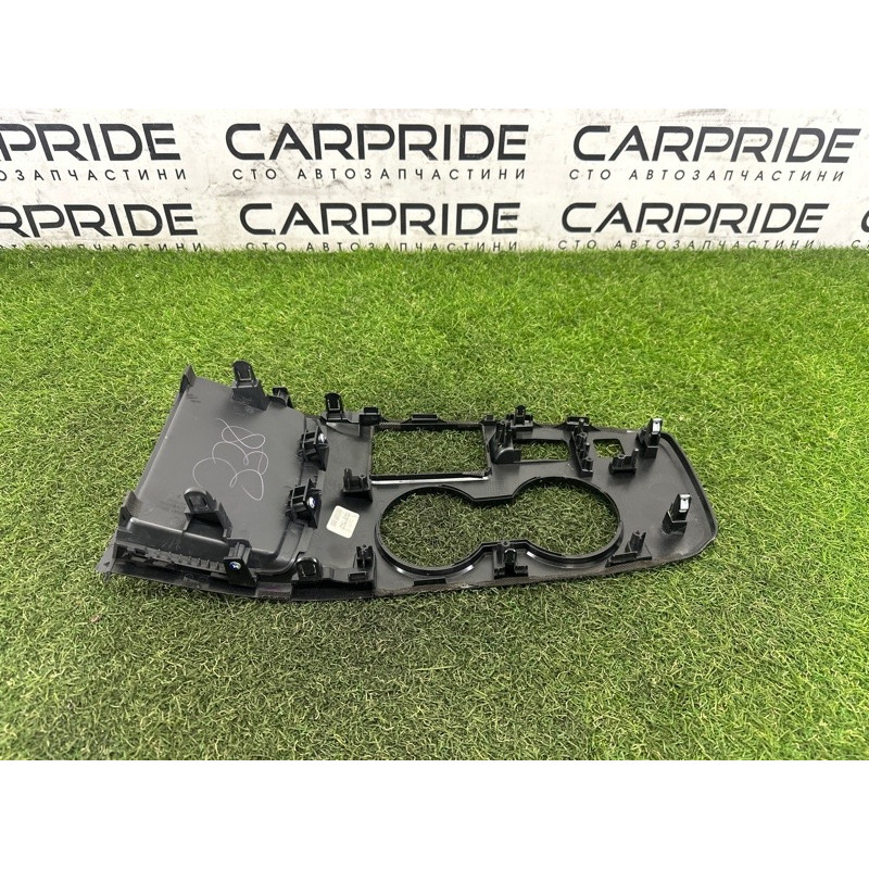 Накладка центральной консоли (салон) Nissan Rogue T33 2021 2.5 PR25DD 969416RR0A