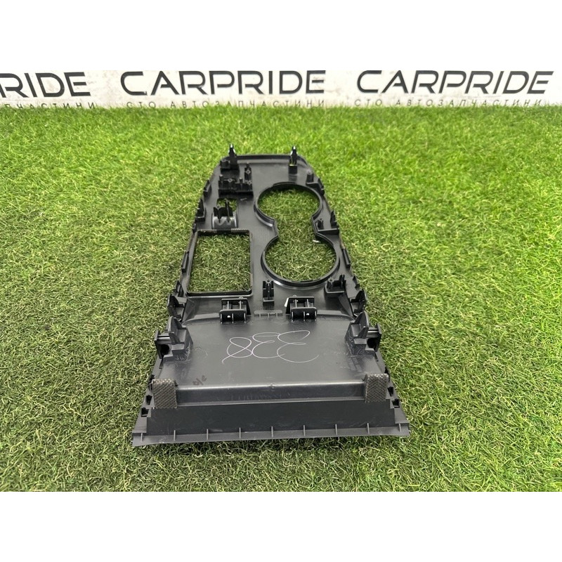 Накладка центральной консоли (салон) Nissan Rogue T33 2021 2.5 PR25DD 969416RR0A