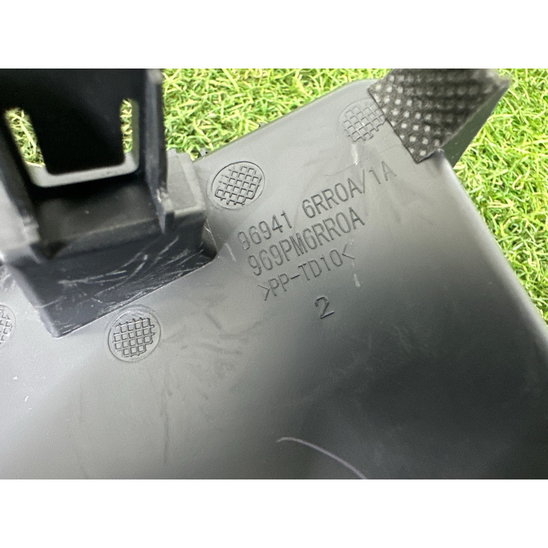 Накладка центральной консоли (салон) Nissan Rogue T33 2021 2.5 PR25DD 969416RR0A