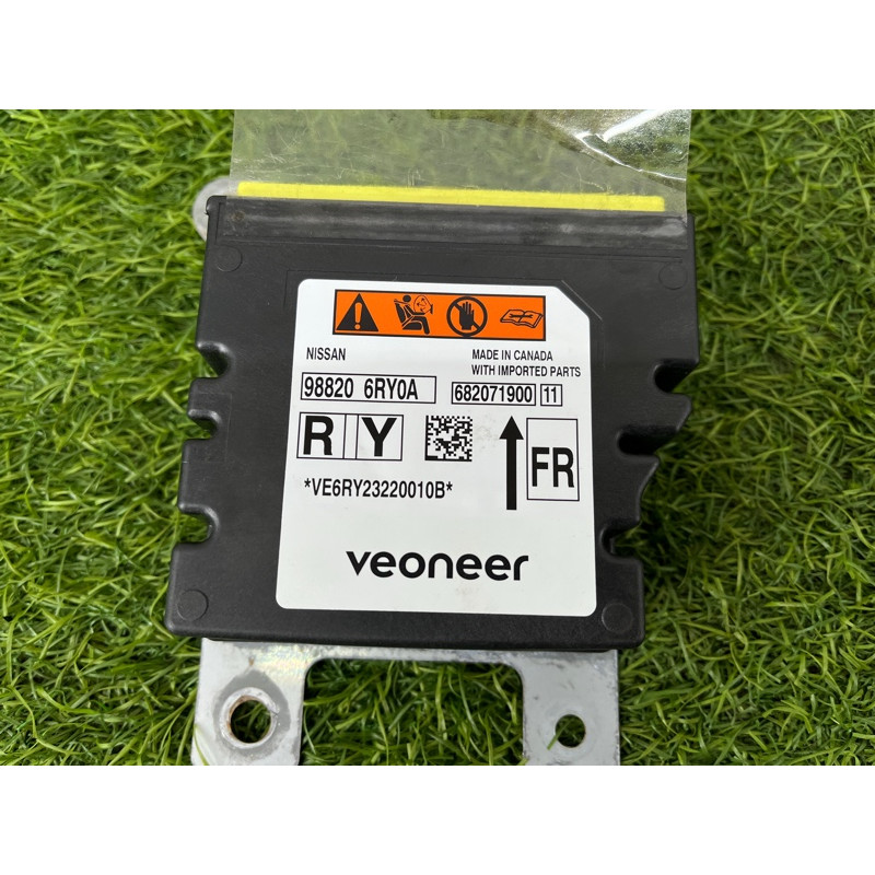 Блок управління airbag (airbag/безопасность) Nissan Rogue T33 2023 1.5 KR15DDT 988206RY9A