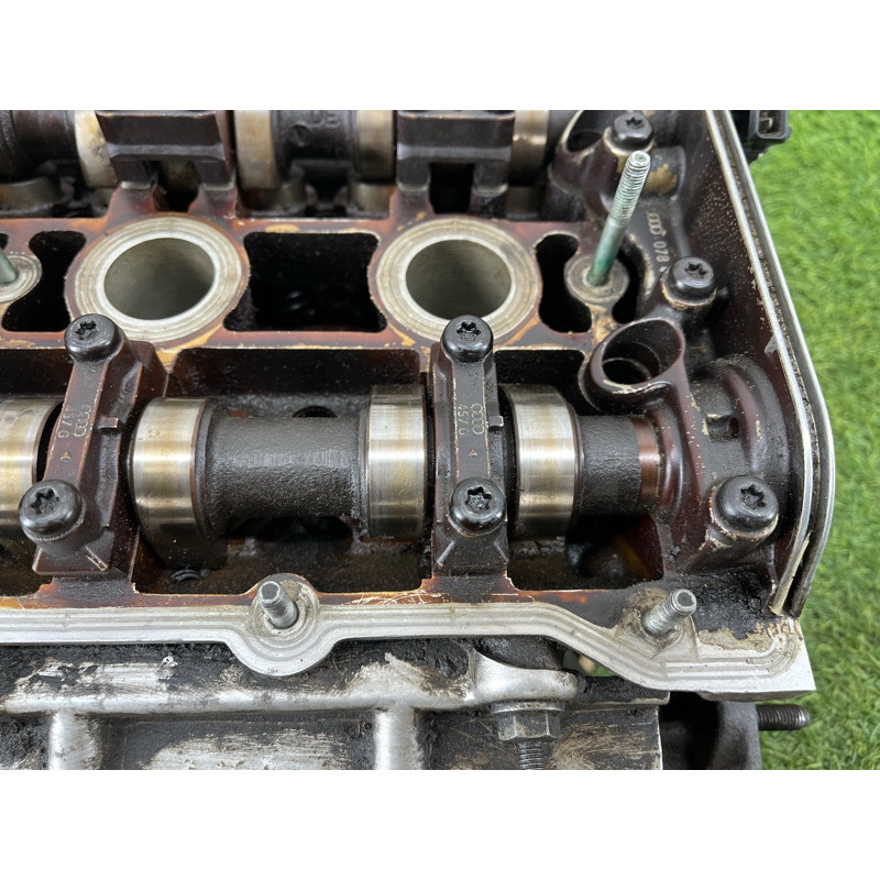 Головка блока цилиндров (двигатель и элементы) AUDI A4 B6 2.4BDV 078103379