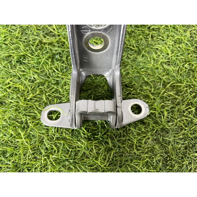 Петля двери (кузов и элементы) Nissan Rogue T33 2023 1.5 KR15DDT 804016RR0A