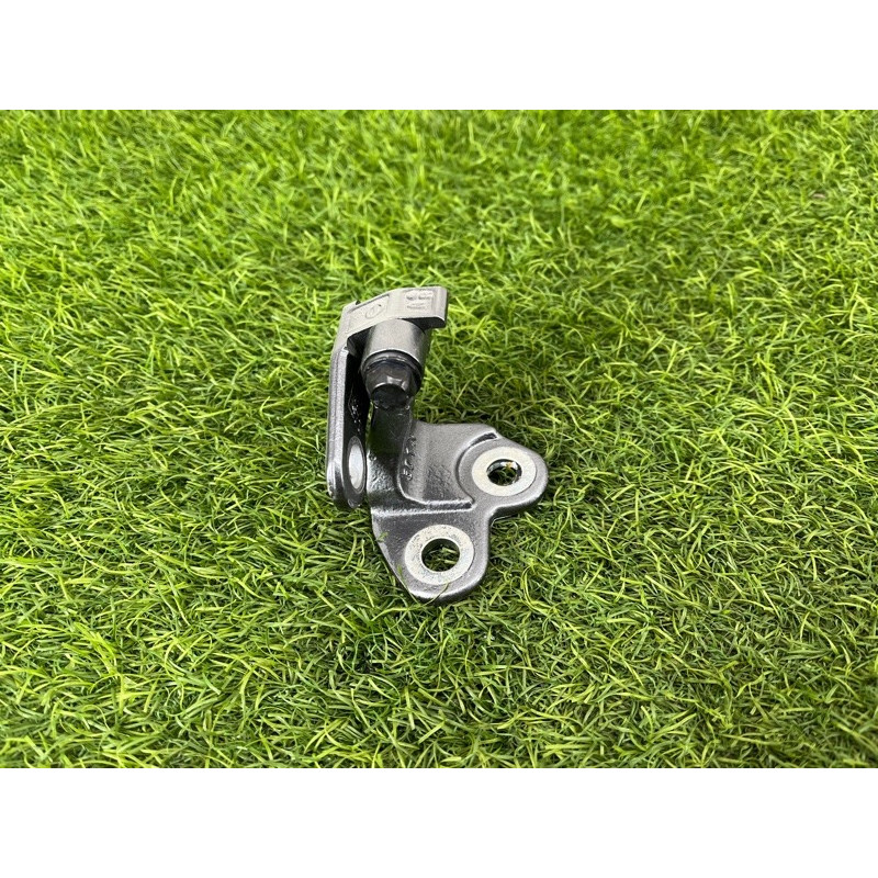 Петля двери (кузов и элементы) Nissan Rogue T33 2023 1.5 KR15DDT 824006RR0A