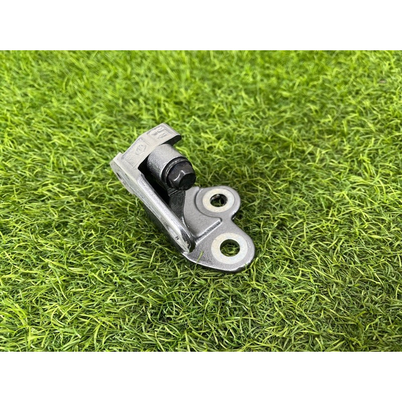 Петля двери (кузов и элементы) Nissan Rogue T33 2023 1.5 KR15DDT 824006RR0A