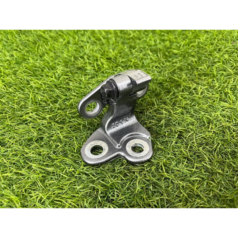 Петля двери (кузов и элементы) Nissan Rogue T33 2023 1.5 KR15DDT 824006RR0A