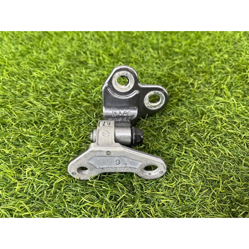 Петля двери (кузов и элементы) Nissan Rogue T33 2023 1.5 KR15DDT 824006RR0A