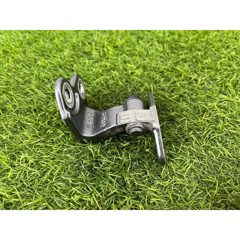 Петля двери (кузов и элементы) Nissan Rogue T33 2023 1.5 KR15DDT 824006RR0A