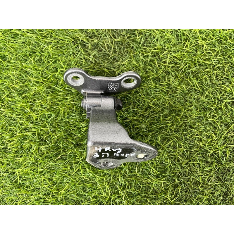 Петля двери (кузов и элементы) Nissan Rogue T33 2023 1.5 KR15DDT 824006RR0A