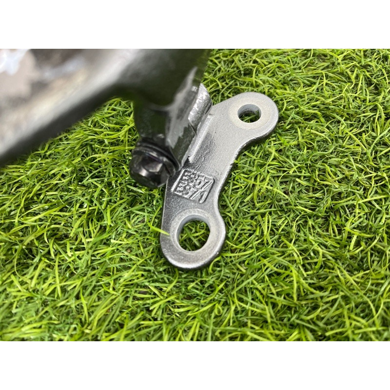 Петля двери (кузов и элементы) Nissan Rogue T33 2023 1.5 KR15DDT 824006RR0A