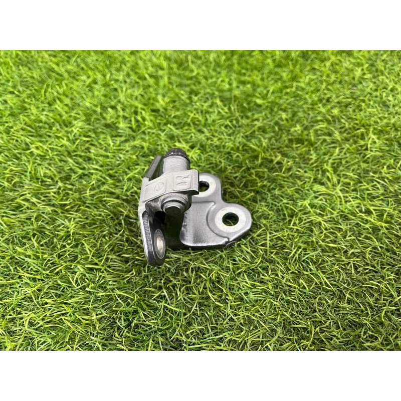 Петля двери (кузов и элементы) Nissan Rogue T33 2023 1.5 KR15DDT 824016RR0A