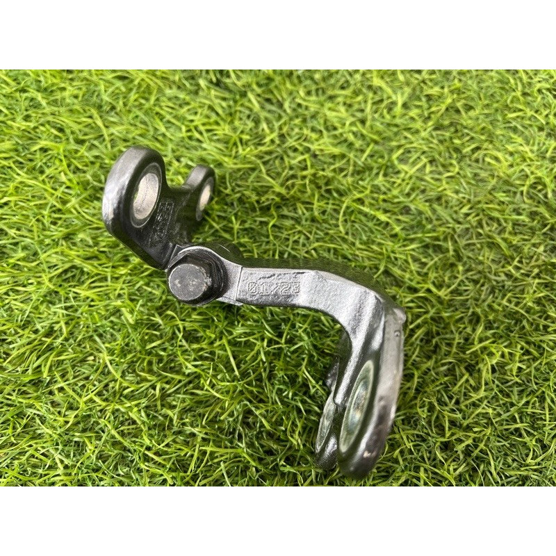 Петля двери (кузов и элементы) Nissan Rogue T33 2023 1.5 KR15DDT 824016RR0A