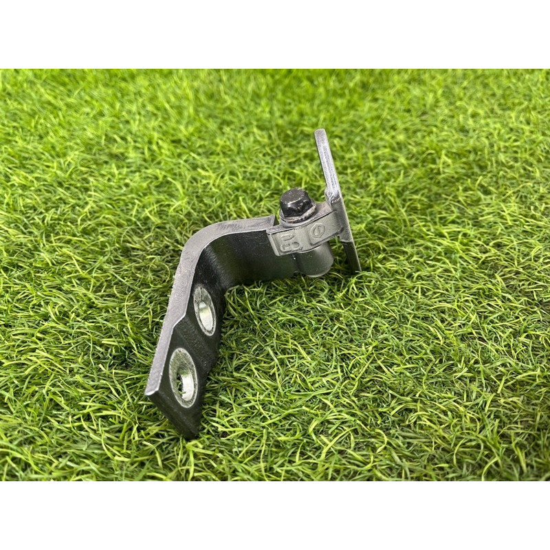 Петля двери (кузов и элементы) Nissan Rogue T33 2023 1.5 KR15DDT 824216RR0A